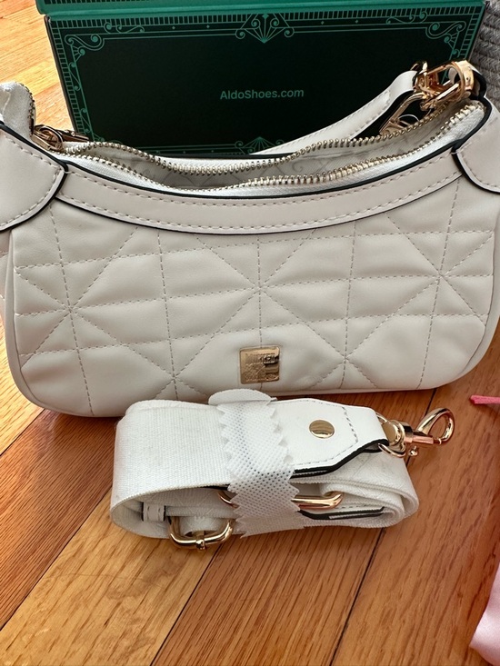 Wicked x Aldo White Quilted Shoulder Bag with Green Stripe and Gold Charm Chain - Picture 5 of 9